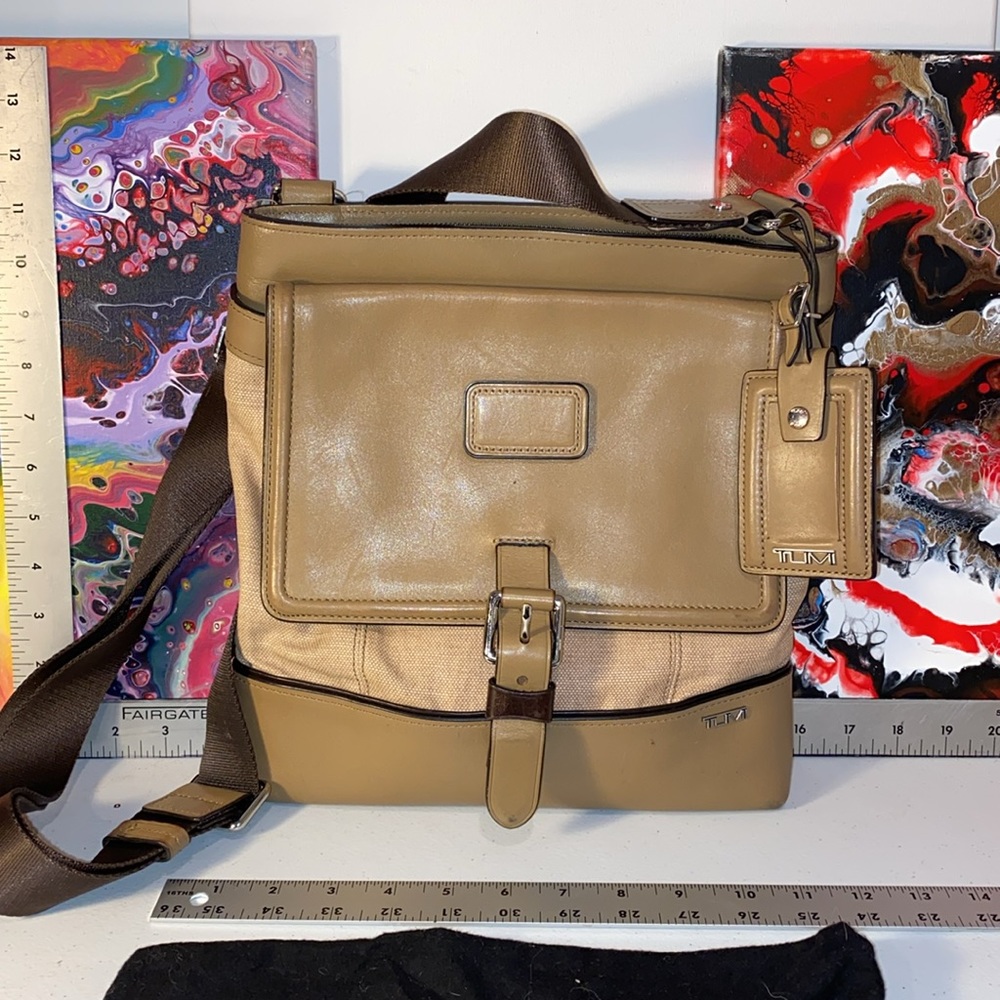 Tumi travel bag 2012 Smith crossbody in saddle